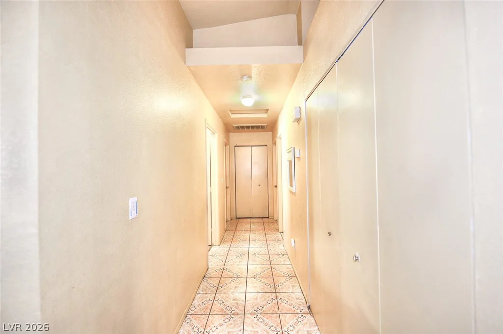 1910 Winter Hill, Las Vegas, NV 89106