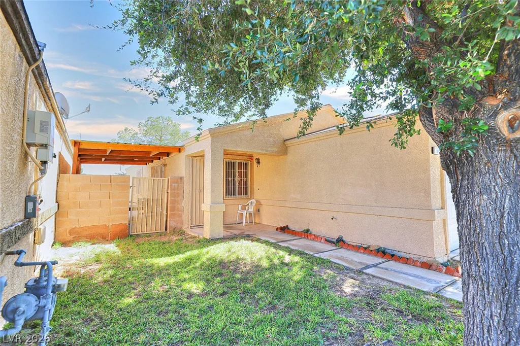1910 Winter Hill, Las Vegas, NV 89106