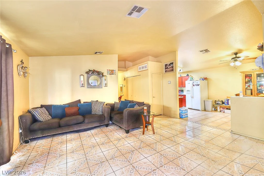 1910 Winter Hill, Las Vegas, NV 89106