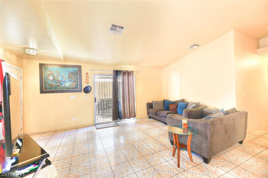 1910 Winter Hill, Las Vegas, NV 89106