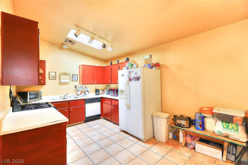 1910 Winter Hill, Las Vegas, NV 89106