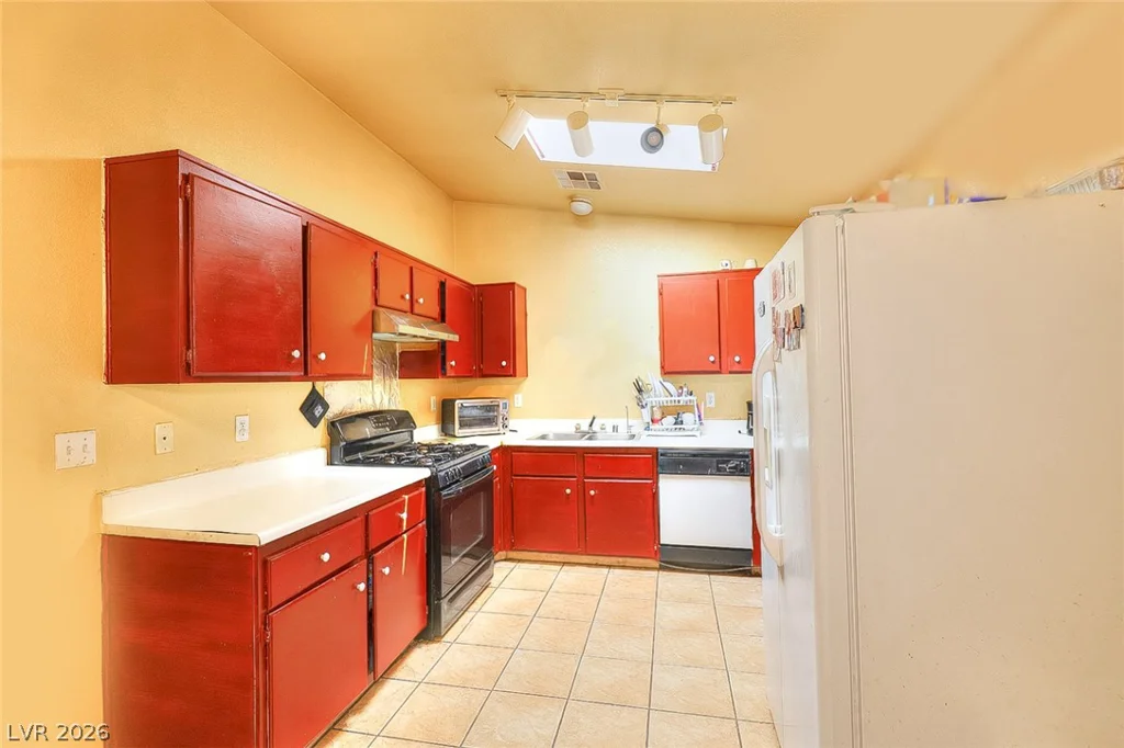 1910 Winter Hill, Las Vegas, NV 89106
