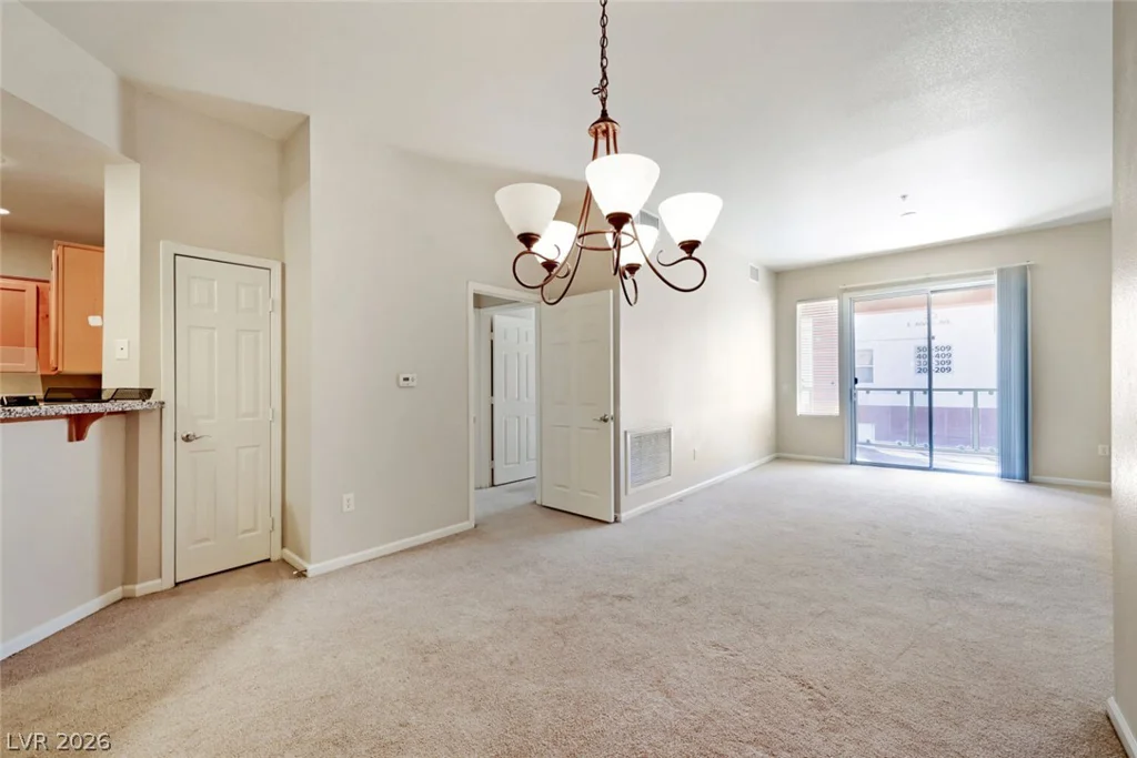 39 Agate, Las Vegas, NV 89123