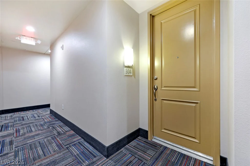 39 Agate, Las Vegas, NV 89123