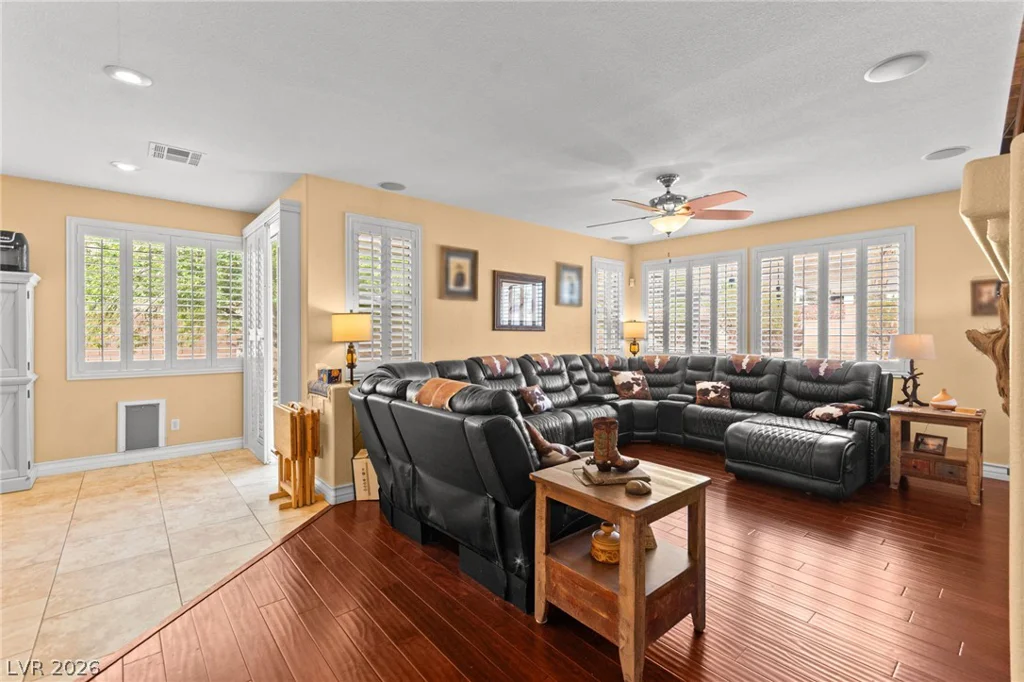 680 Coral View, Las Vegas, NV 89110