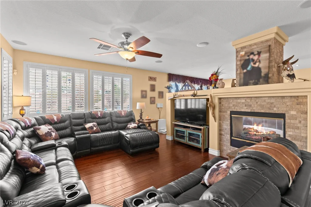 680 Coral View, Las Vegas, NV 89110