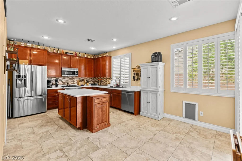 680 Coral View, Las Vegas, NV 89110