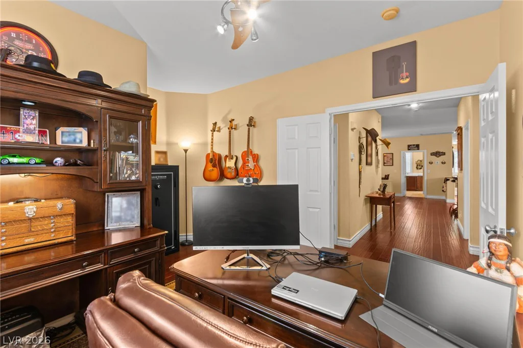 680 Coral View, Las Vegas, NV 89110
