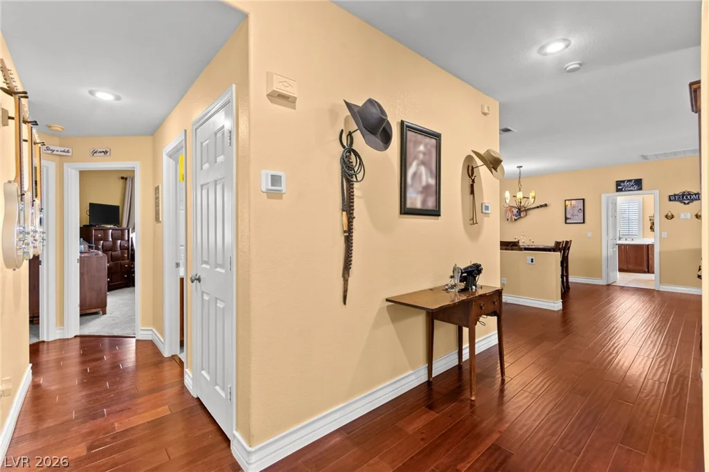 680 Coral View, Las Vegas, NV 89110