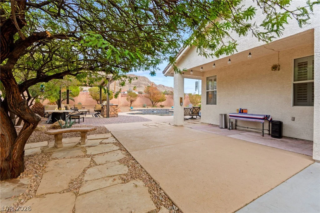 680 Coral View, Las Vegas, NV 89110