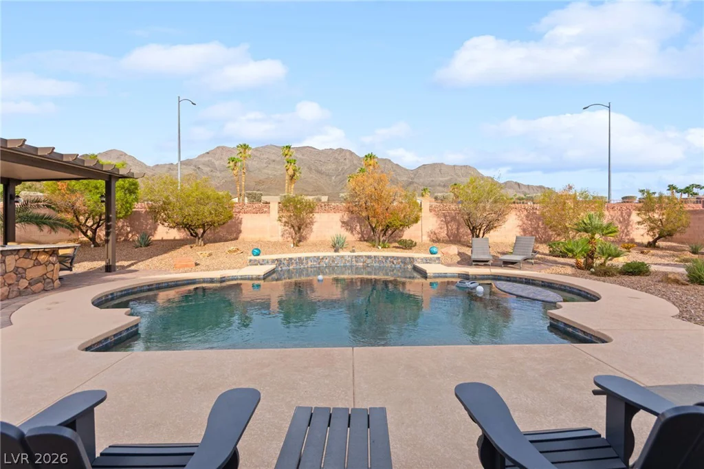 680 Coral View, Las Vegas, NV 89110
