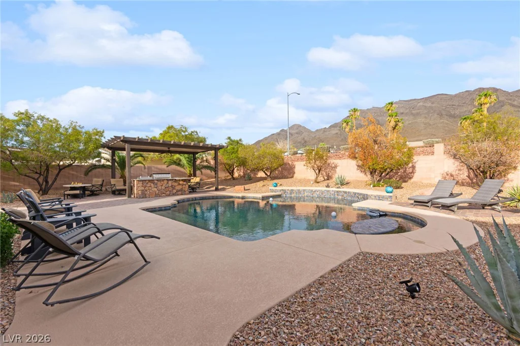 680 Coral View, Las Vegas, NV 89110