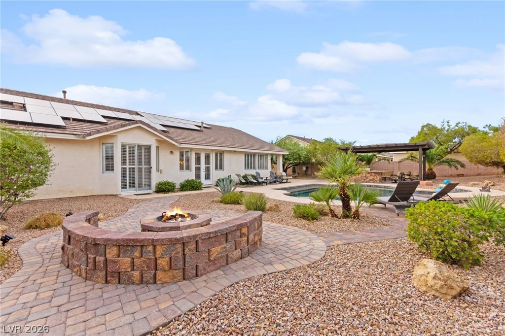 680 Coral View, Las Vegas, NV 89110