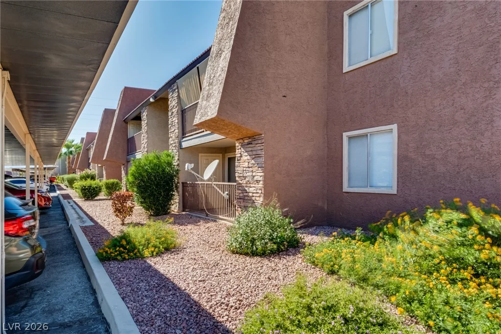 5061 River Glen, Las Vegas, NV 89103