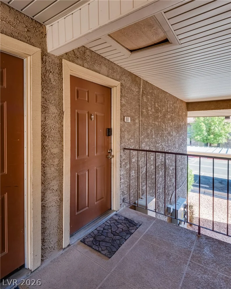 5061 River Glen, Las Vegas, NV 89103