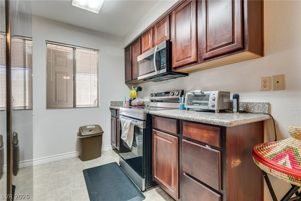 5061 River Glen, Las Vegas, NV 89103