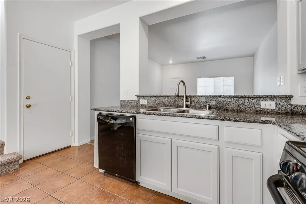 913 Blushing Rose, Henderson, NV 89052