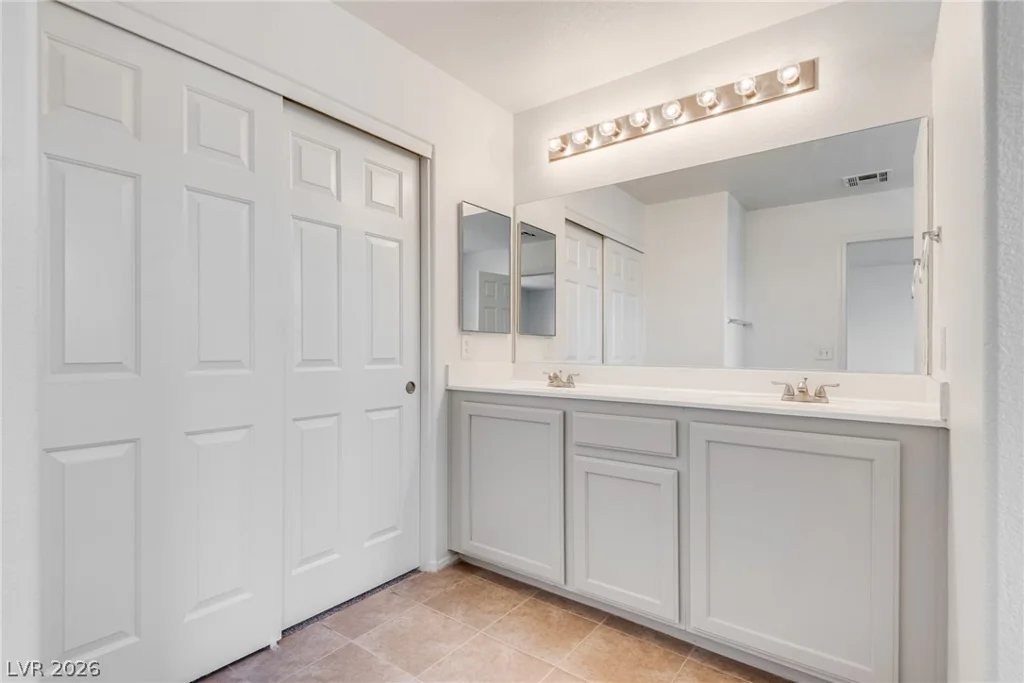 913 Blushing Rose, Henderson, NV 89052