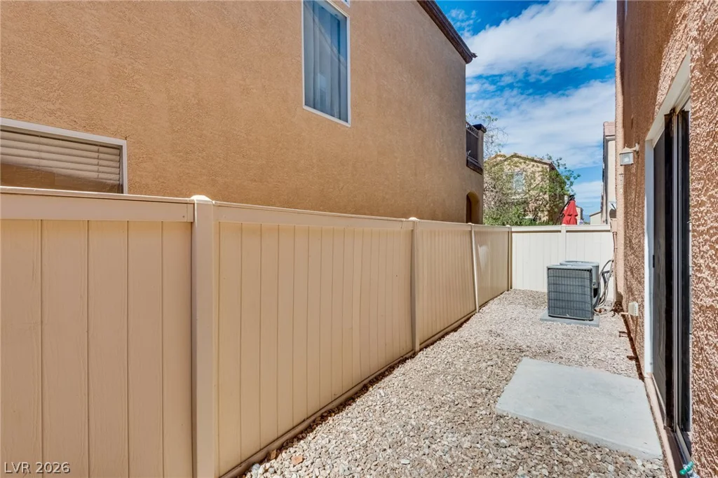 913 Blushing Rose, Henderson, NV 89052