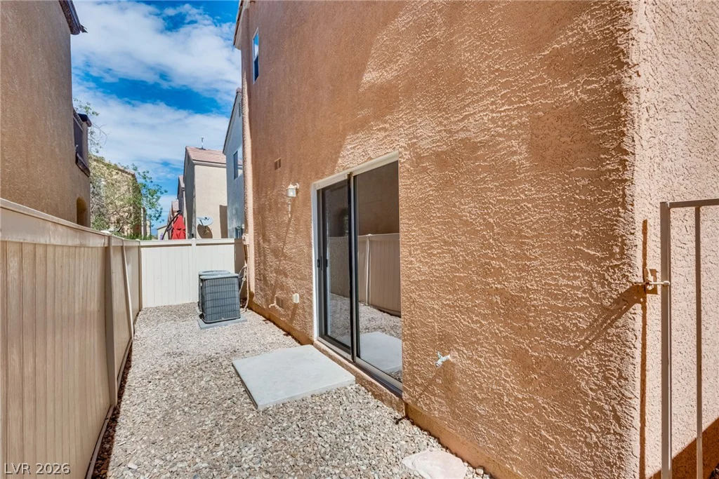 913 Blushing Rose, Henderson, NV 89052