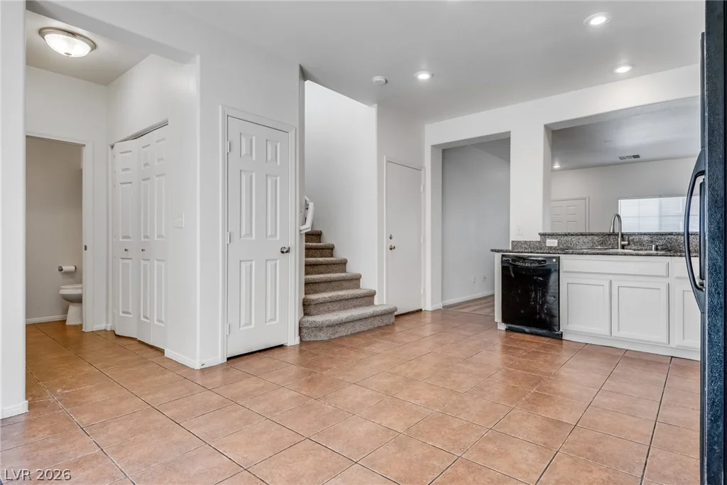 913 Blushing Rose, Henderson, NV 89052