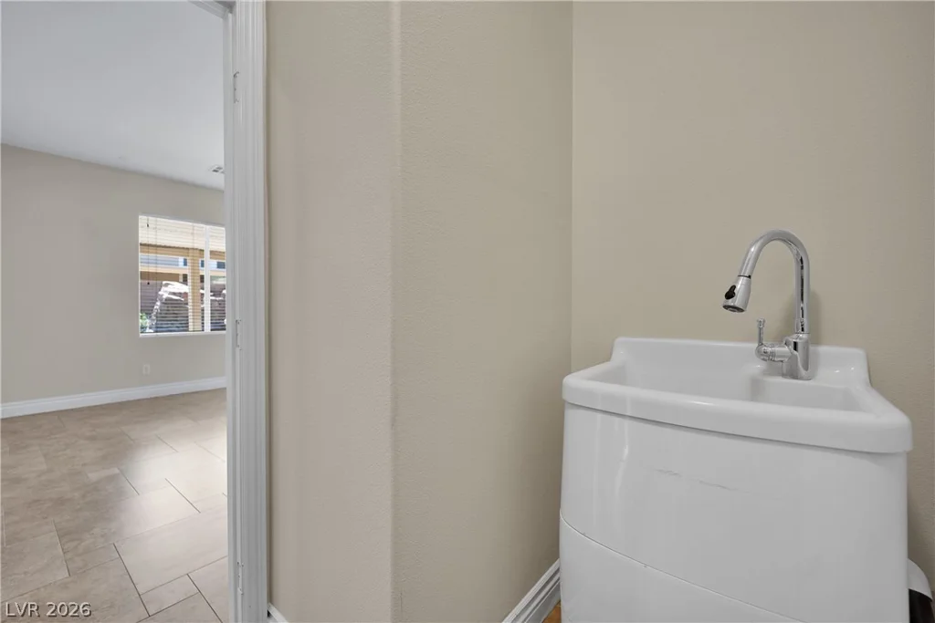 2613 Oscar Mariano, North Las Vegas, NV 89032
