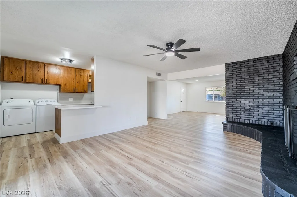 3256 Brentwood, Las Vegas, NV 89121