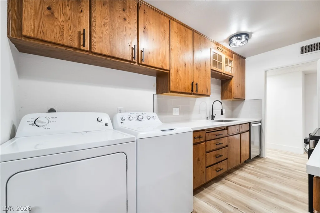 3256 Brentwood, Las Vegas, NV 89121
