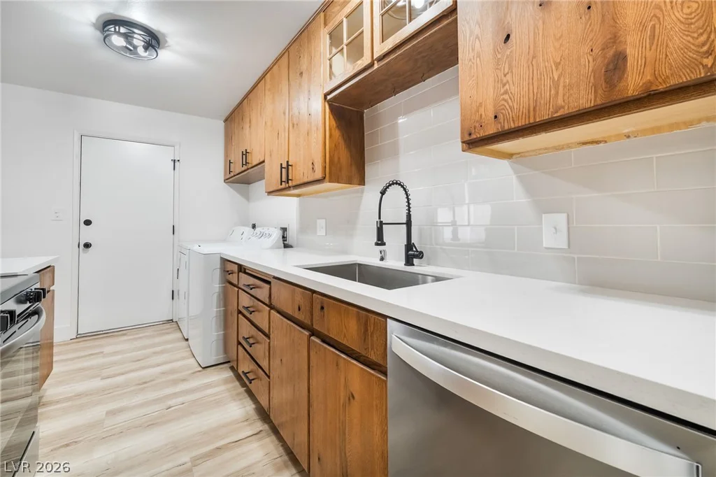 3256 Brentwood, Las Vegas, NV 89121