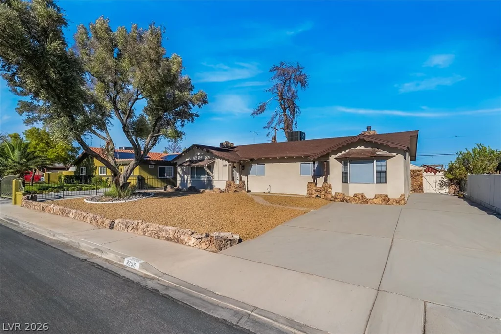 3256 Brentwood, Las Vegas, NV 89121