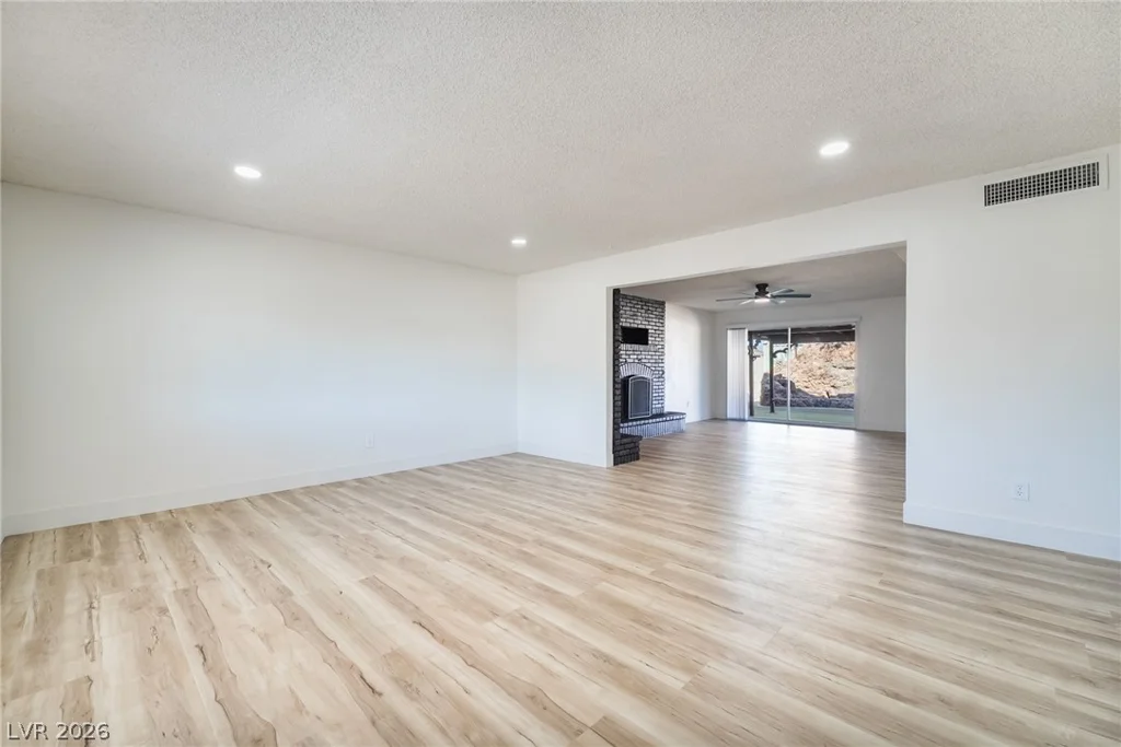 3256 Brentwood, Las Vegas, NV 89121