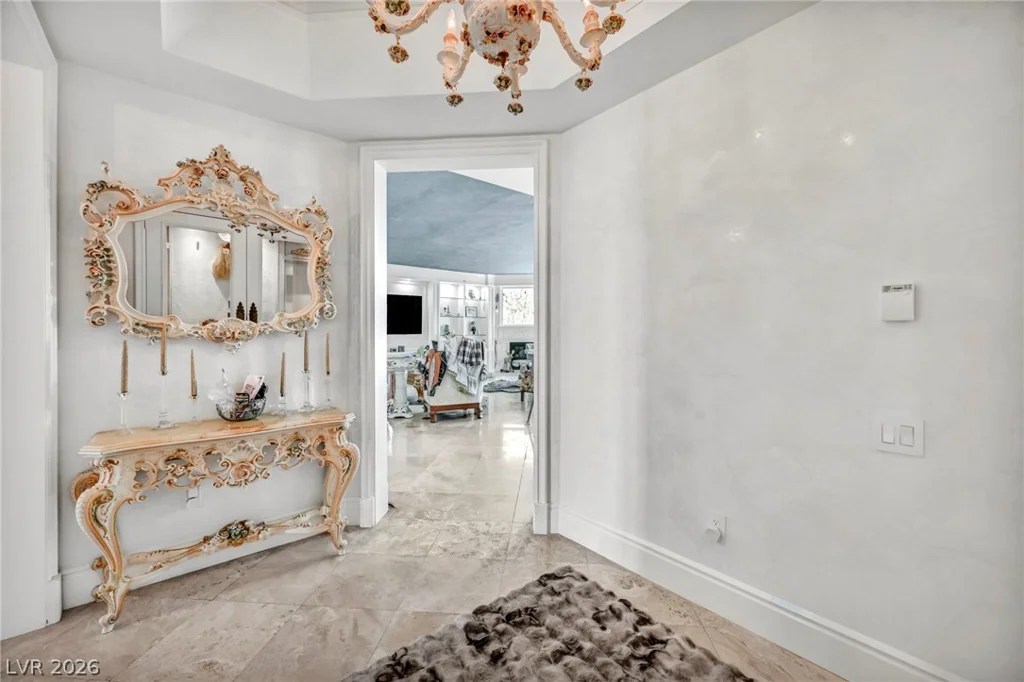 2857 Paradise, Las Vegas, NV 89109