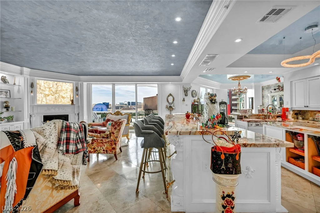 2857 Paradise, Las Vegas, NV 89109