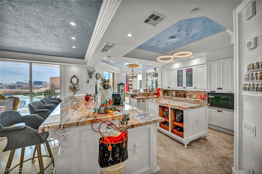 2857 Paradise, Las Vegas, NV 89109