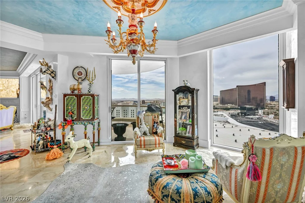 2857 Paradise, Las Vegas, NV 89109