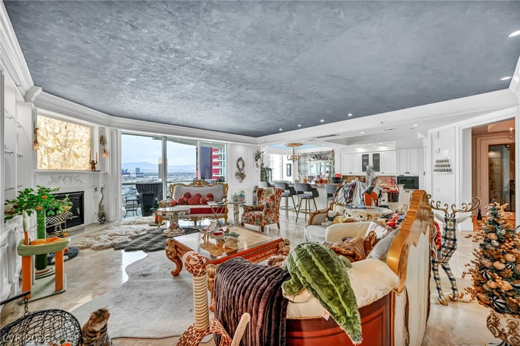 2857 Paradise, Las Vegas, NV 89109