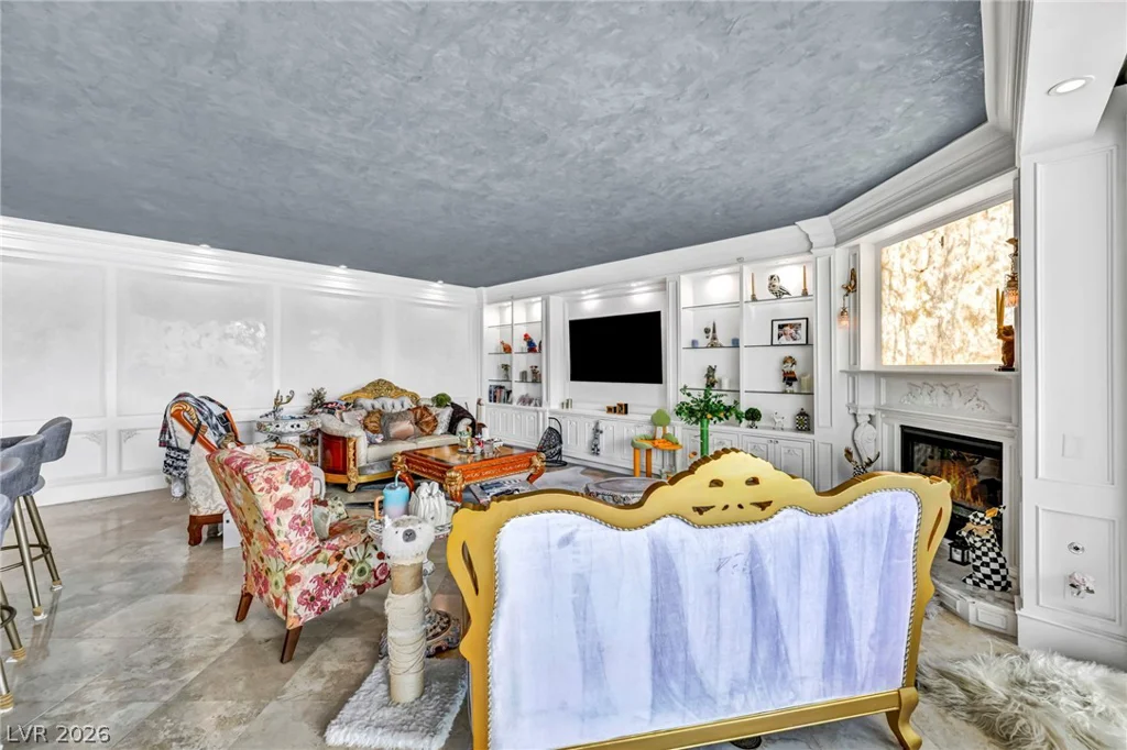 2857 Paradise, Las Vegas, NV 89109