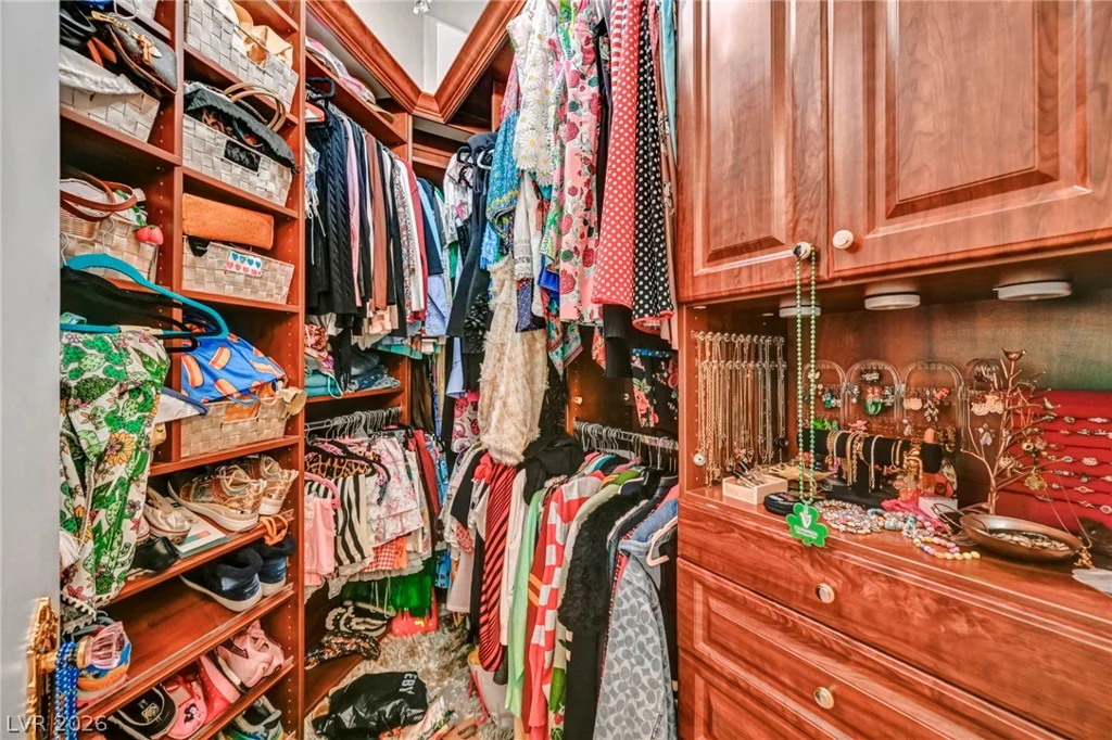 2857 Paradise, Las Vegas, NV 89109