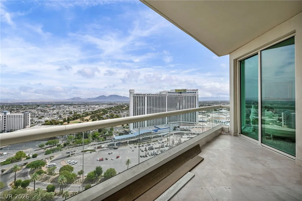 2857 Paradise, Las Vegas, NV 89109