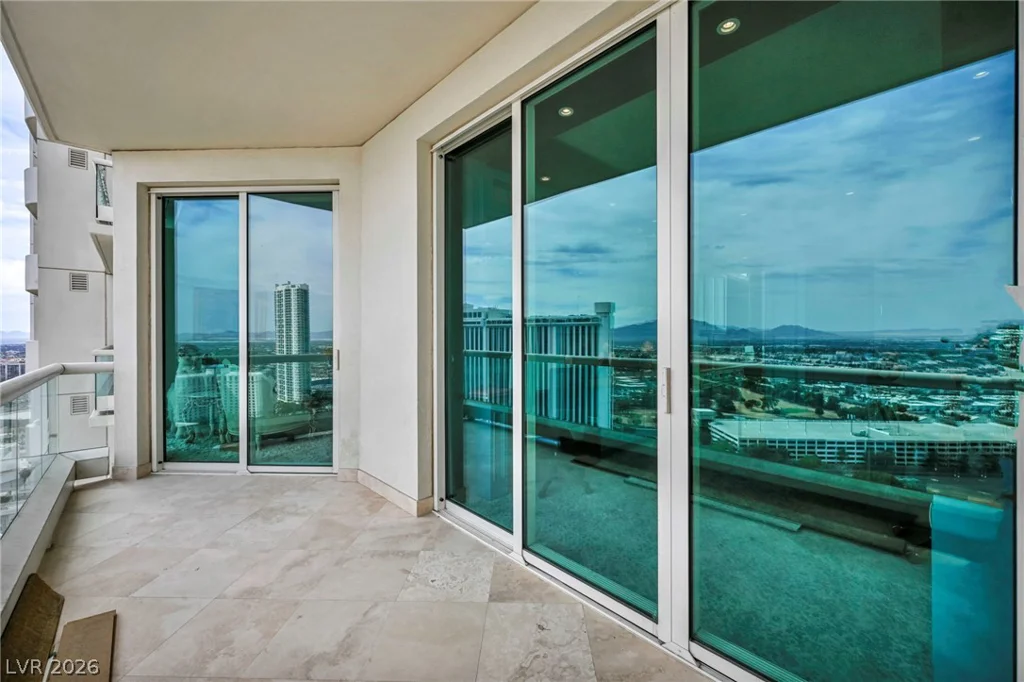 2857 Paradise, Las Vegas, NV 89109