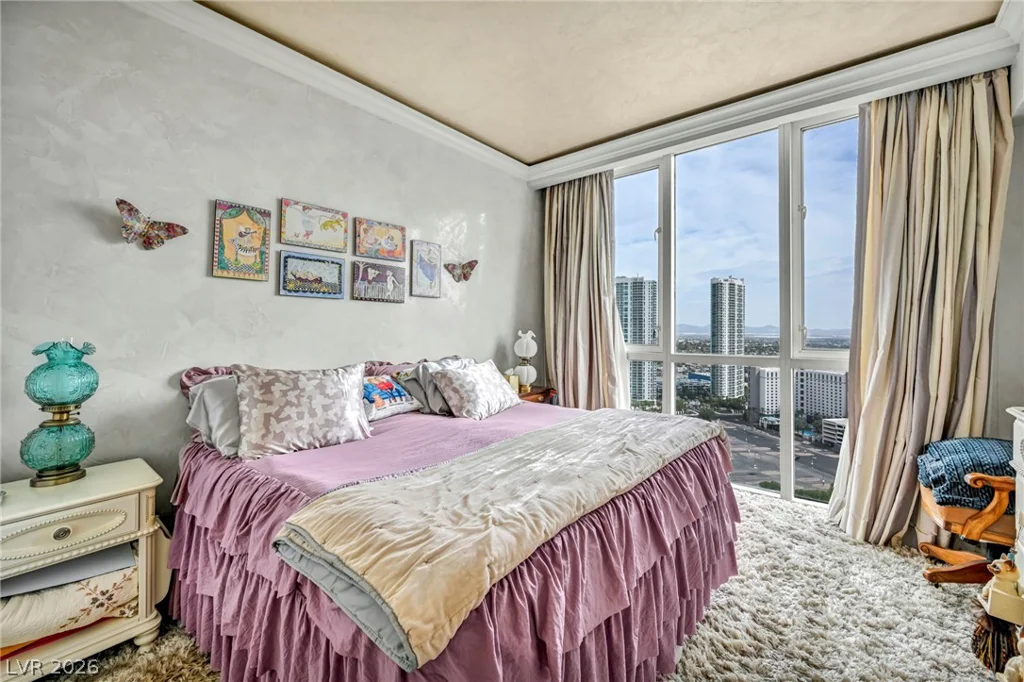 2857 Paradise, Las Vegas, NV 89109