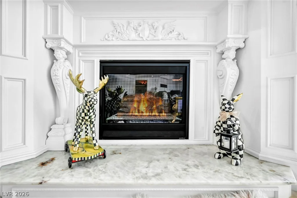 2857 Paradise, Las Vegas, NV 89109