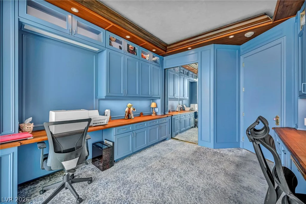 2857 Paradise, Las Vegas, NV 89109