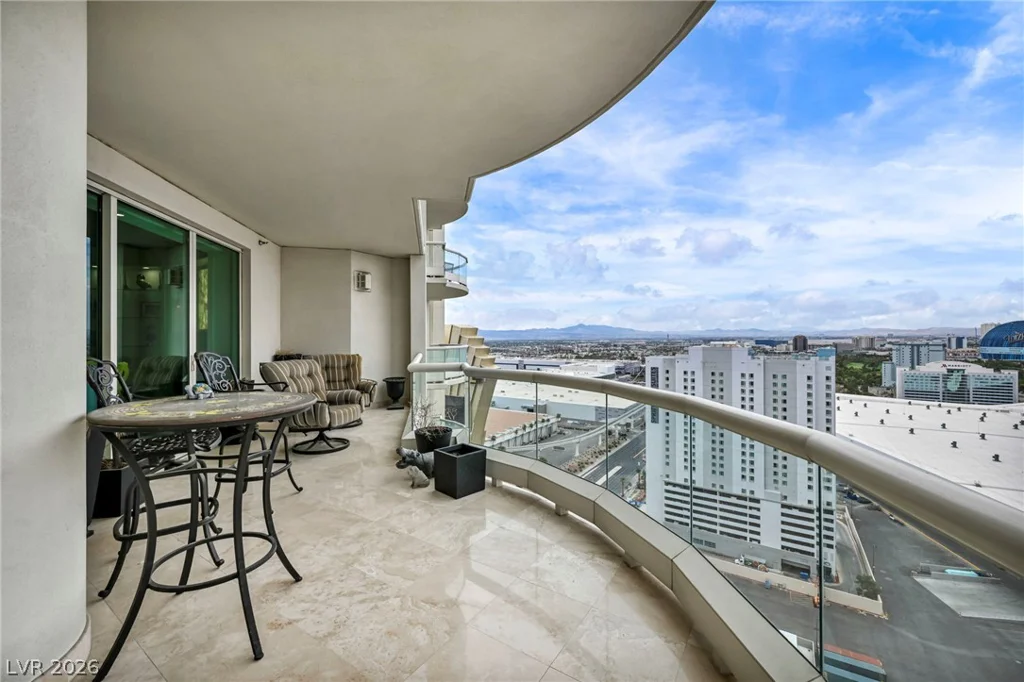 2857 Paradise, Las Vegas, NV 89109