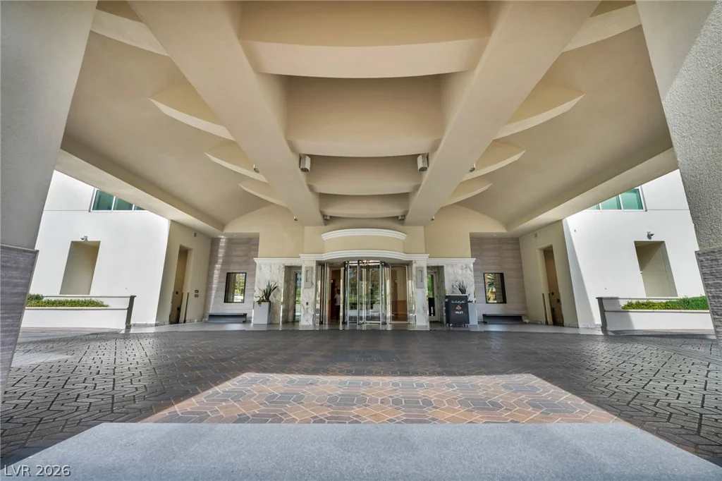 2857 Paradise, Las Vegas, NV 89109