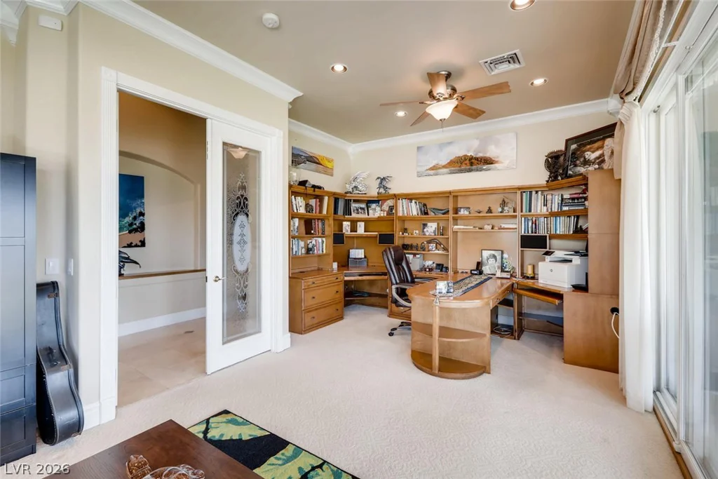 6325 Iron Mountain, Las Vegas, NV 89131