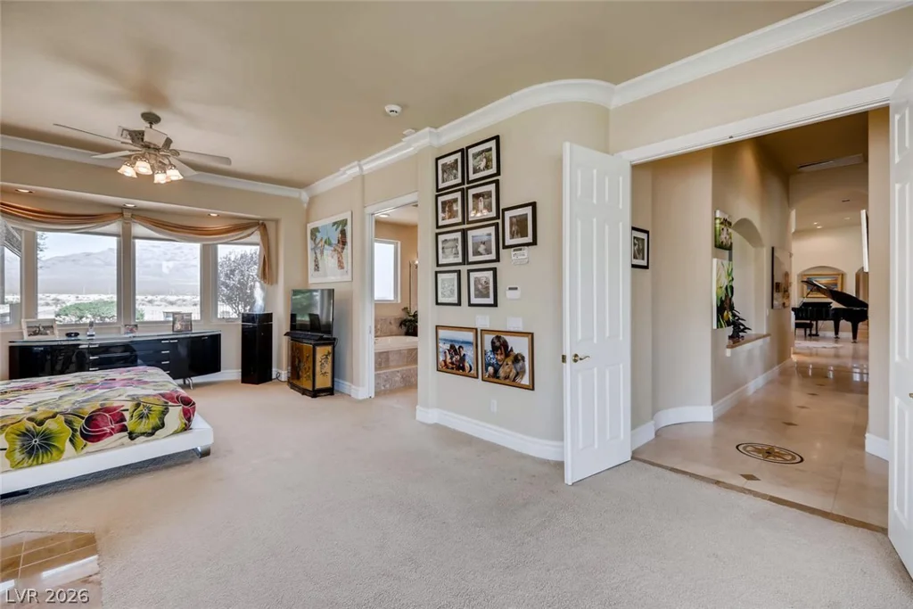 6325 Iron Mountain, Las Vegas, NV 89131