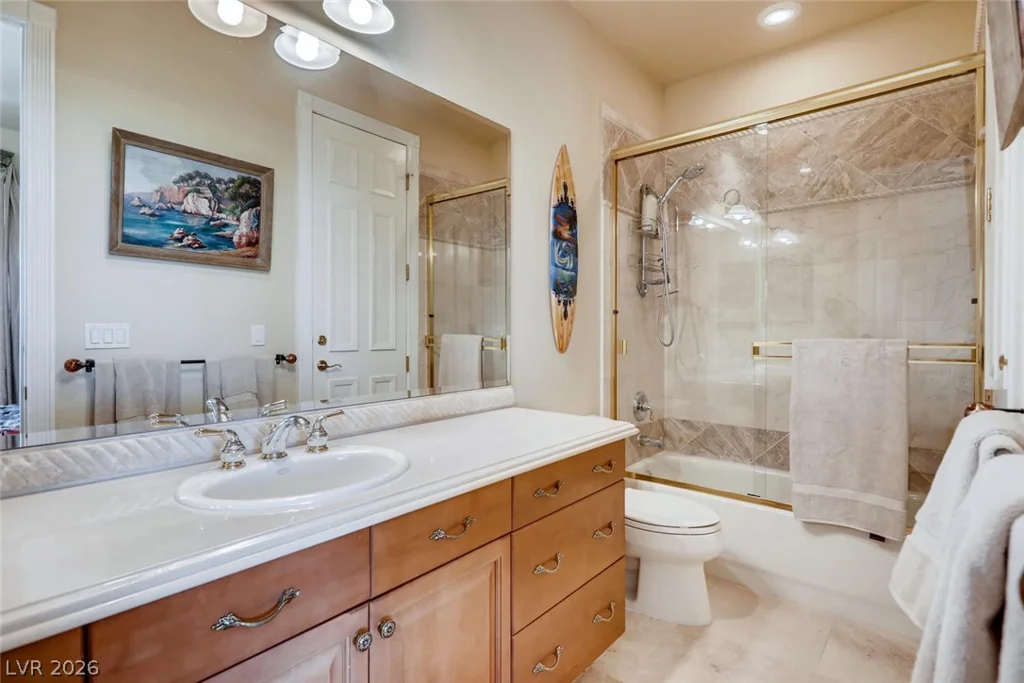 6325 Iron Mountain, Las Vegas, NV 89131