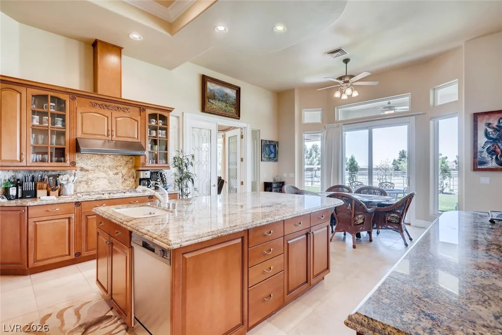 6325 Iron Mountain, Las Vegas, NV 89131