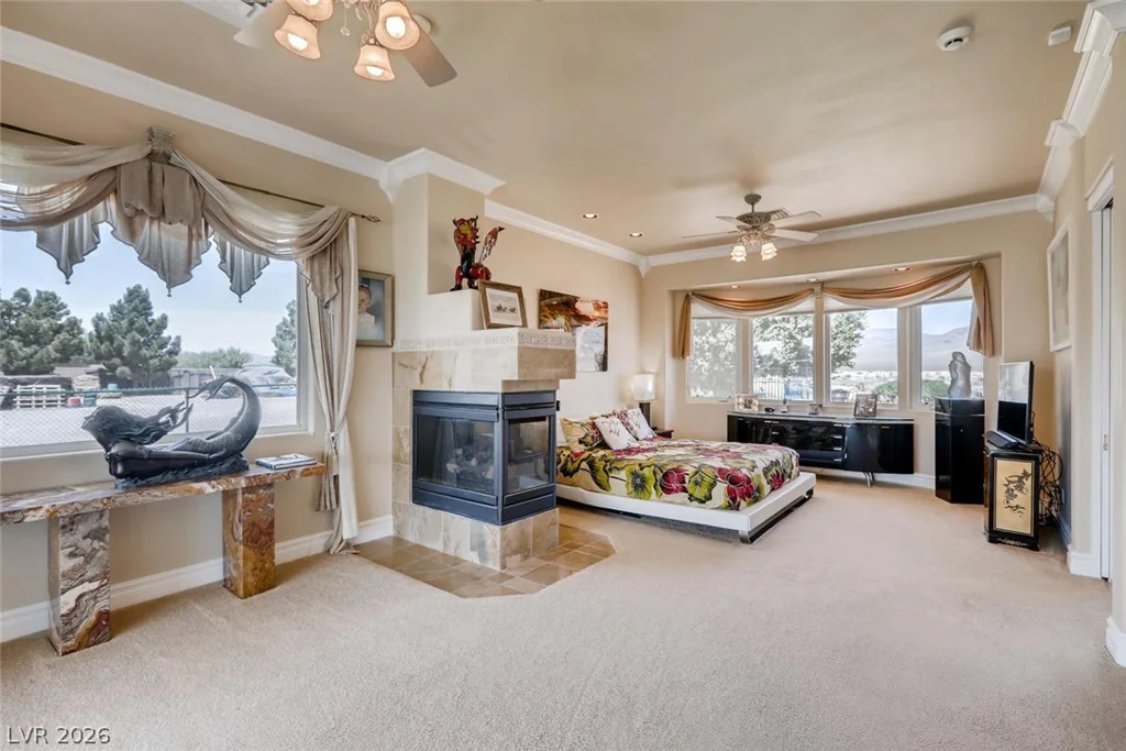 6325 Iron Mountain, Las Vegas, NV 89131